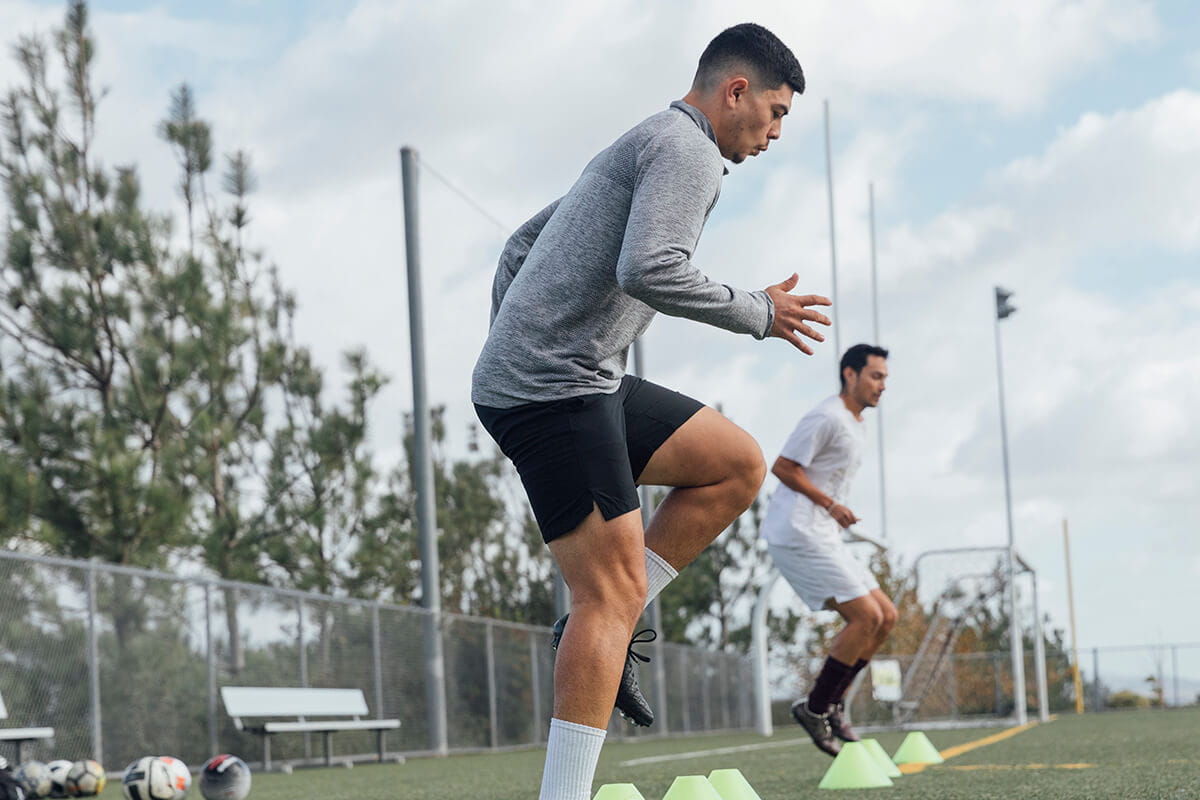 Athlete getting sports performance training from a sports medicine specialist from an Ascension site of care.